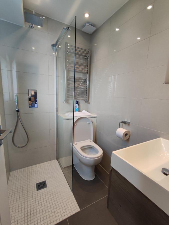 Modern 2 Bedroom Flat With Private Outdoor Terrace Лондон Экстерьер фото